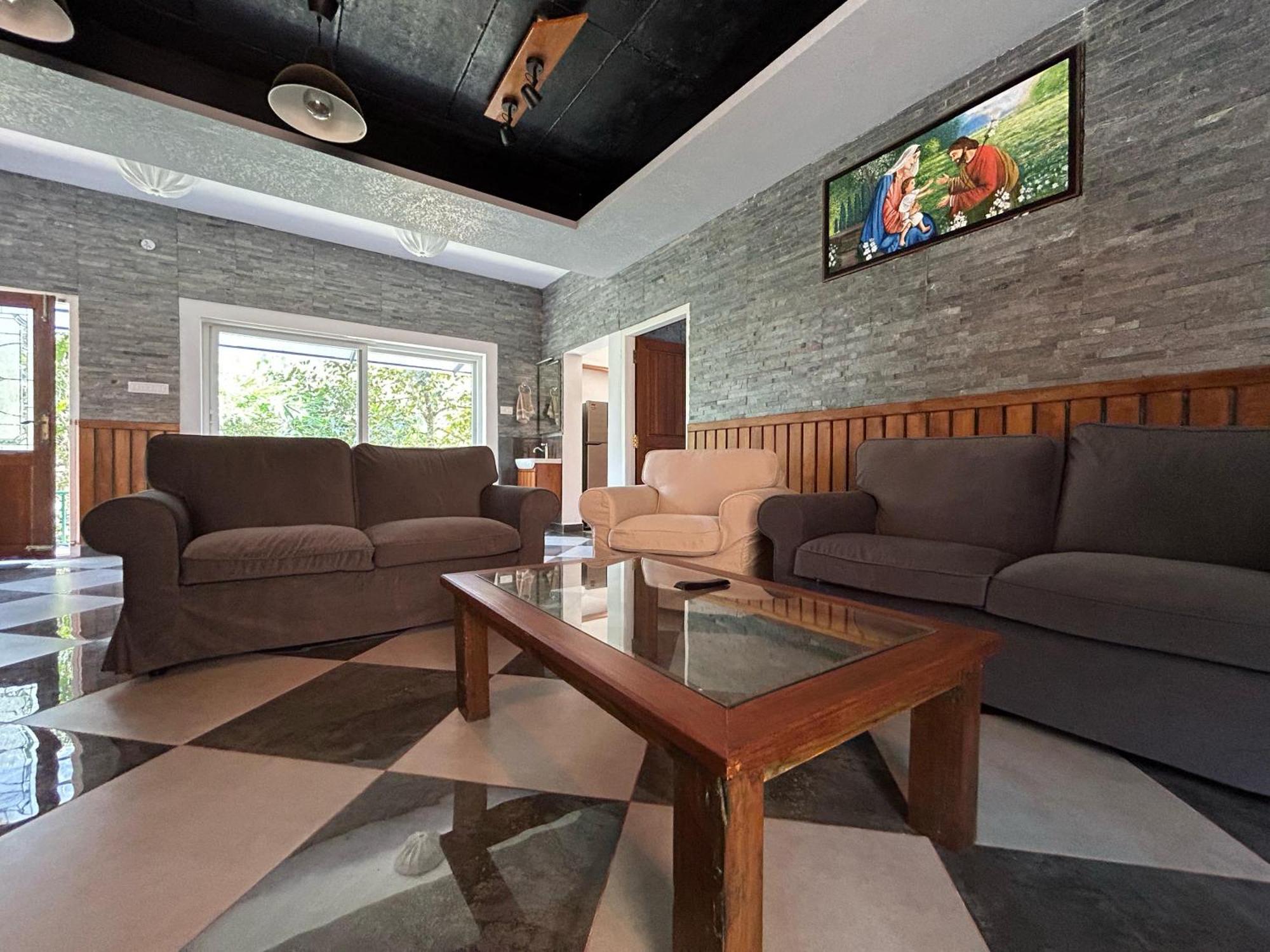 Appartamento Kv By Halcyon Traveltech Anachal Esterno foto