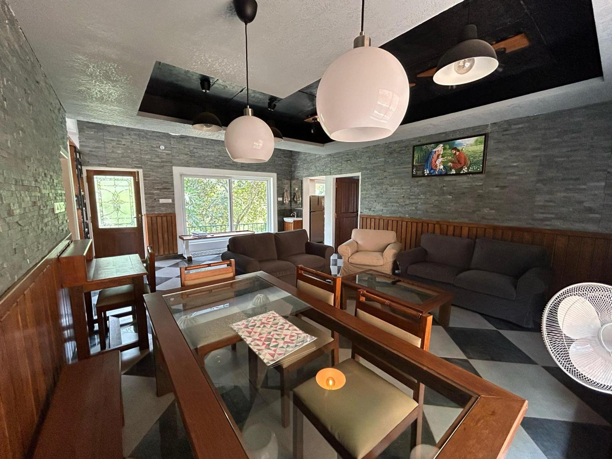 Appartamento Kv By Halcyon Traveltech Anachal Esterno foto