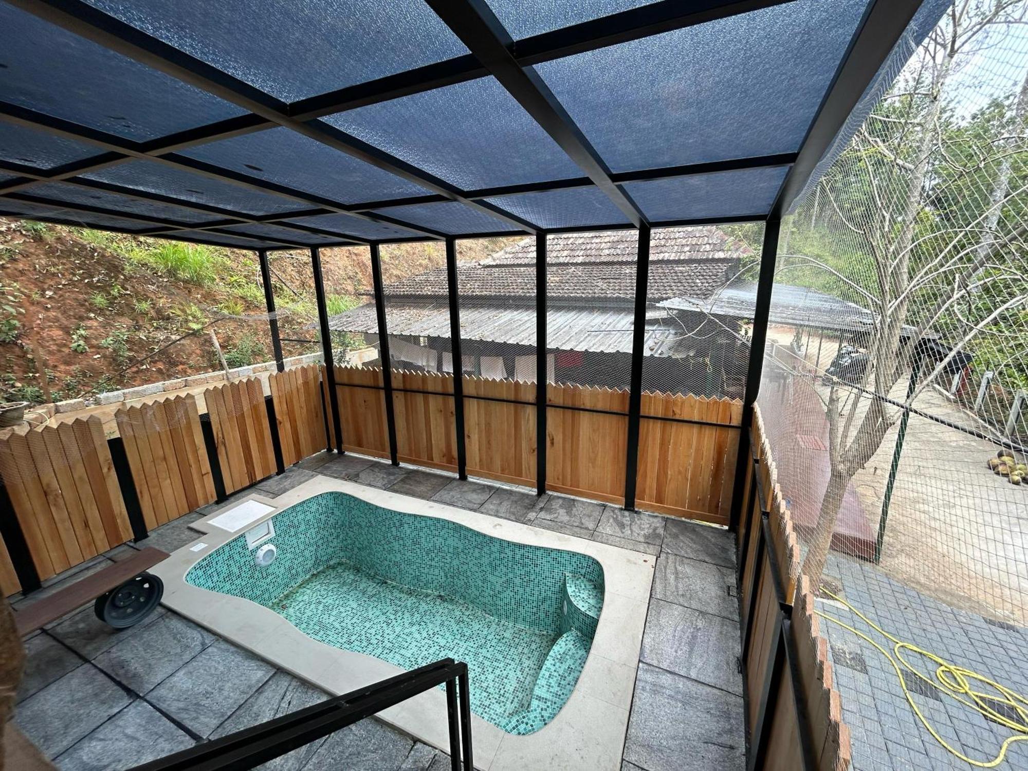 Appartamento Kv By Halcyon Traveltech Anachal Esterno foto