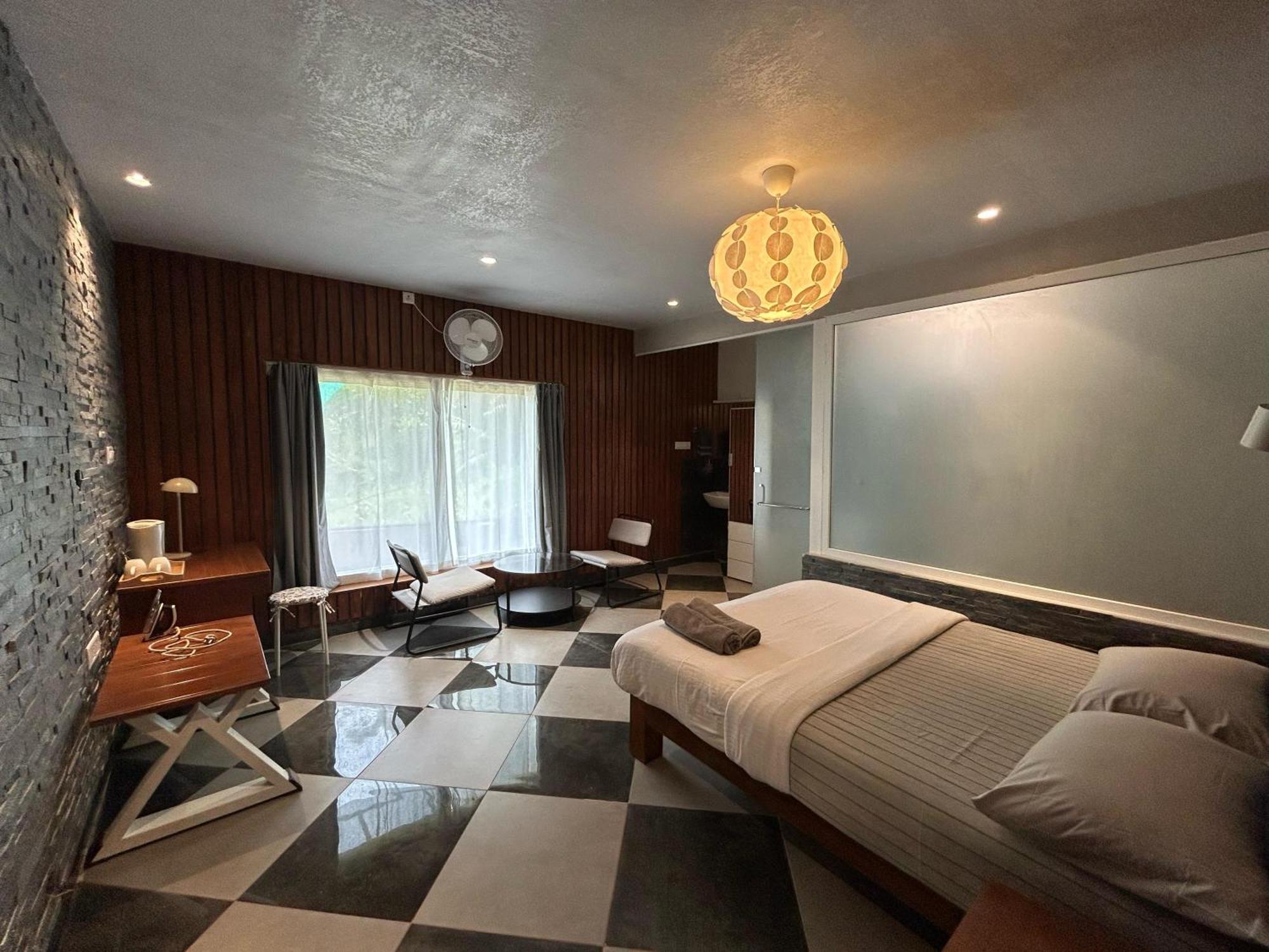 Appartamento Kv By Halcyon Traveltech Anachal Esterno foto
