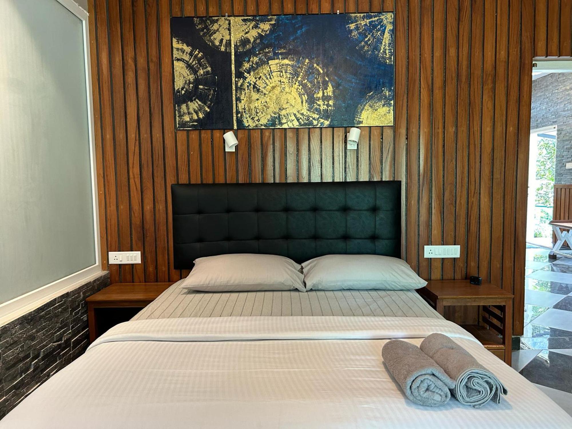 Appartamento Kv By Halcyon Traveltech Anachal Esterno foto